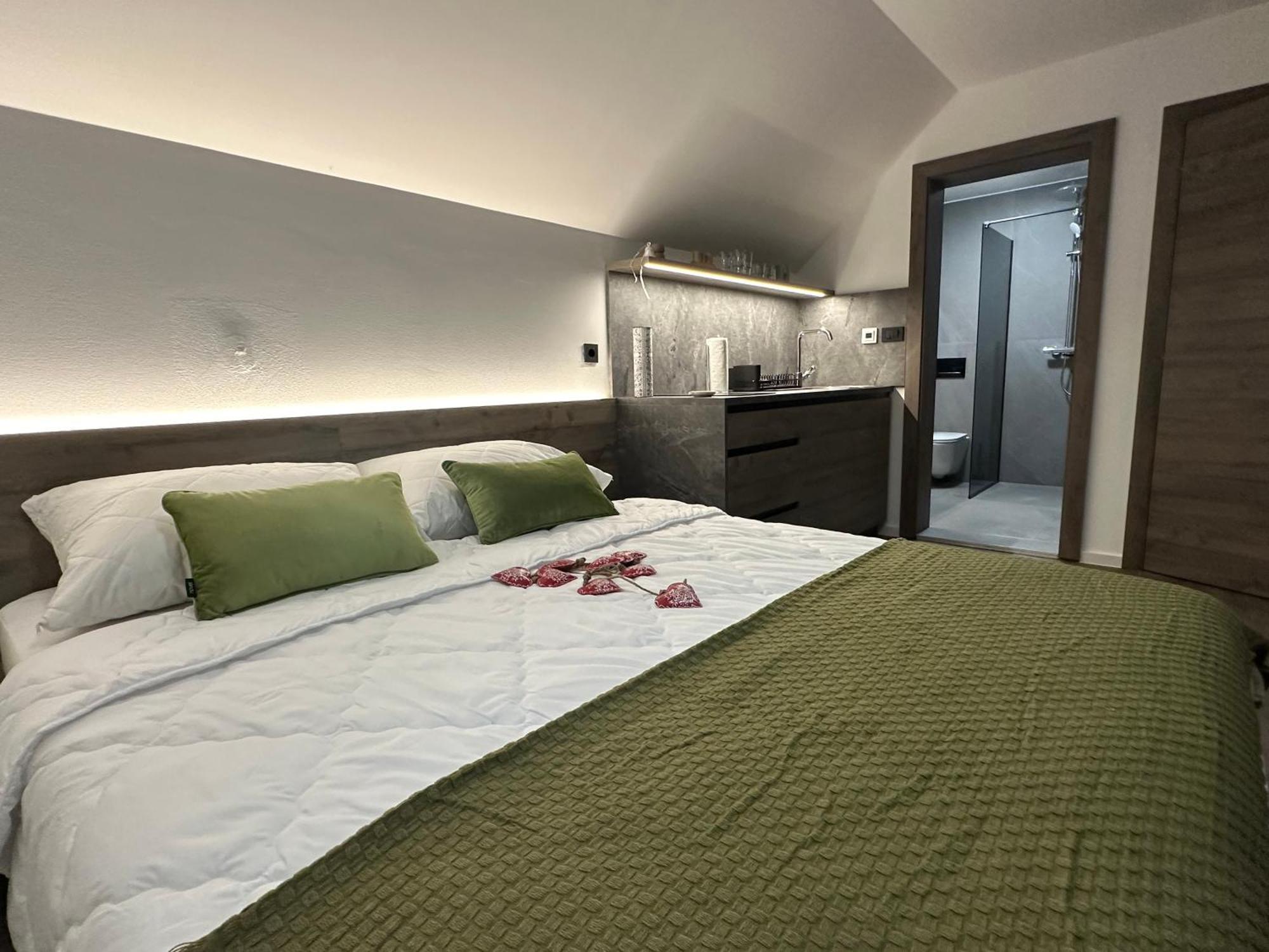 4 Elements Glamping & Apartments ブレッド エクステリア 写真