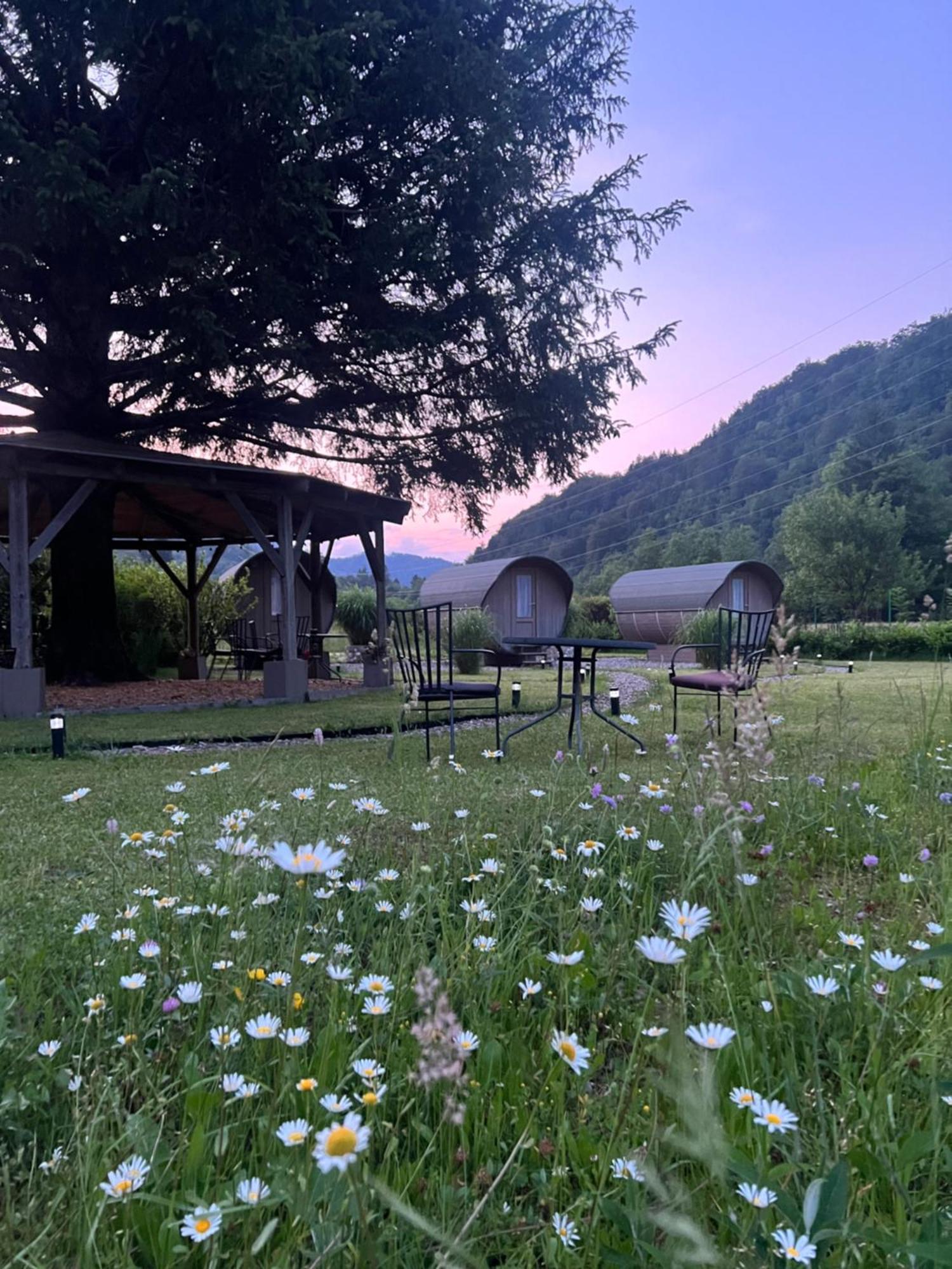 4 Elements Glamping & Apartments ブレッド エクステリア 写真